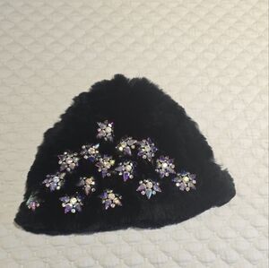 $495 NWT Black Rabbit Fur Hat One Size  KOKIN
